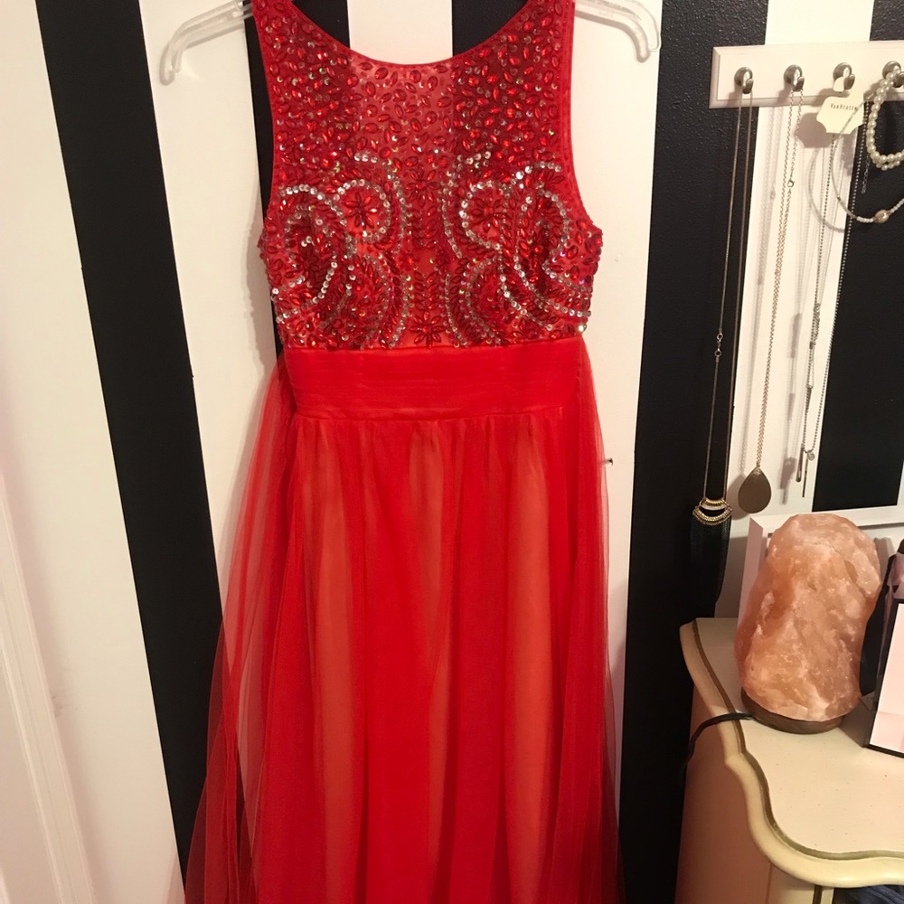 STUNNING prom dress